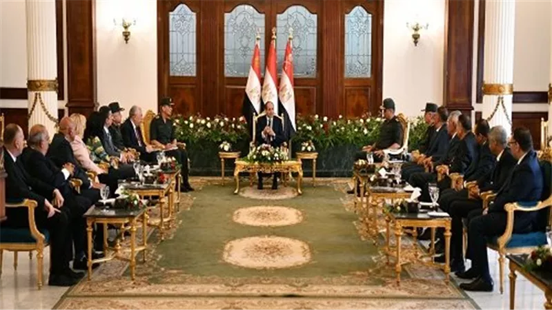 بالتعاون مع الأكاديمية العسكرية.. الرئيس السيسي يشهد إختبارات المتقدمين لوظائف وزارة التربية والتعليم 