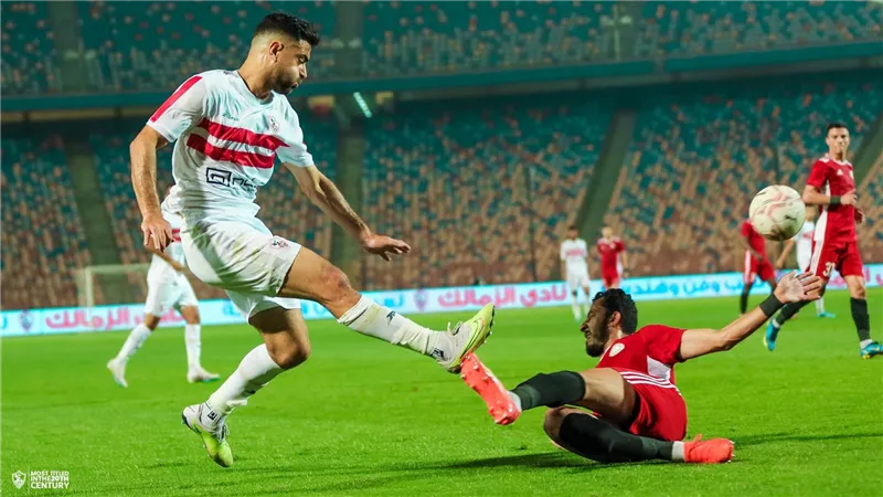 الدوري المصري.. التعادل السلبي يحسم الشوط الأول بين الزمالك وطلائع الجيش