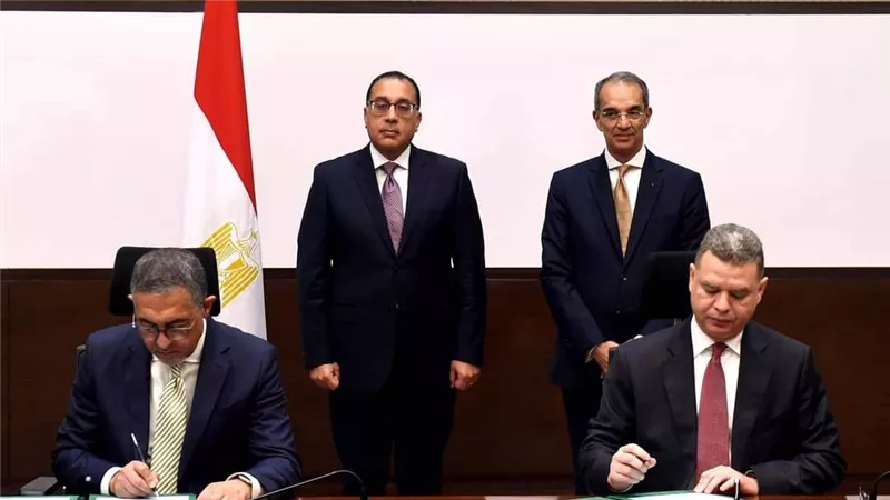 رئيس الوزراء يشهد مراسم توقيع بروتوكول تعاون بشأن دعم شركات قطاع تكنولوجيا المعلومات