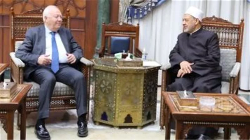 شيخ الأزهر: إقصاء الدين والأخلاق السبب الرئيس فيما نعانيه اليوم من أزمات