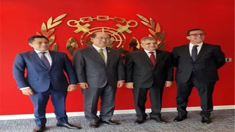 الفريق أسامة ربيع يبحث مع الأمين العام للمنظمة البحرية الدولية سبل التعاون 