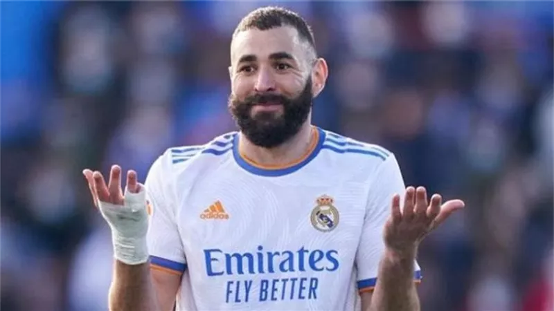 رقم خرافي.. كريم بنزيما قرر الرحيل عن ريال مدريد إلى اتحاد جدة