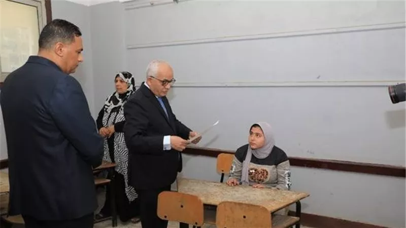 التعليم تحقق فى بعض السلبيات بالامتحانات العملية للدبلومات الفنية 2023