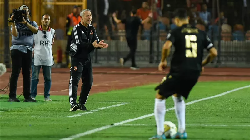 بعد الفوز الصعب.. الخطيب يحفز لاعبي الأهلي ويجتمع بمارسيل كولر