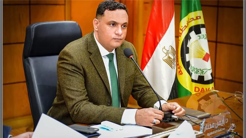محافظ الدقهلية يعتمد خطة العمل لمحو الأمية