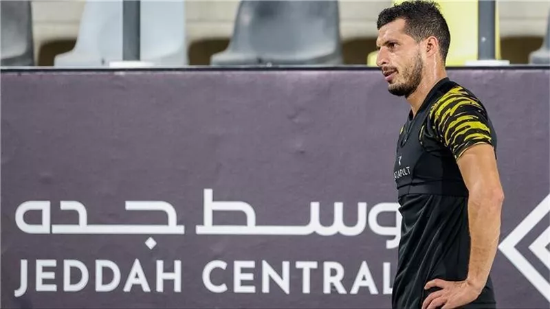 خارج الاتحاد.. اتحاد جدة يفسخ تعاقده مع طارق حامد عقب ضم كانتي