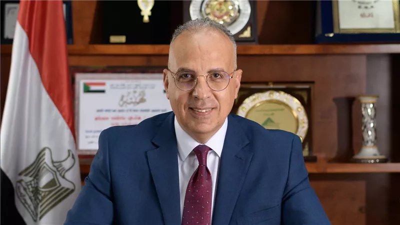 وزيرالري يتابع أعمال تطهير المصارف العامة ومشروعات الصرف المغطى 