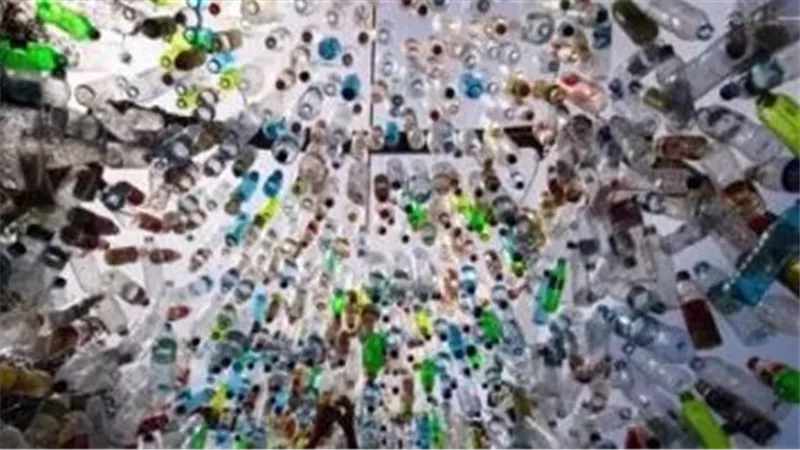 إندونيسيا تعتزم حظر منتجات البلاستيك أحادى الاستخدام فى 2029