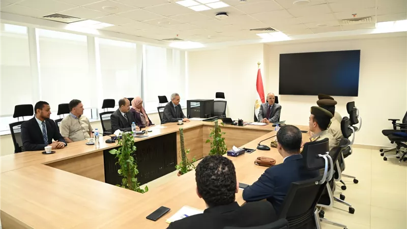 وزير الري يشهد توقيع بروتوكول تعاون بين هيئة المساحة وإدارة المساحة العسكرية 