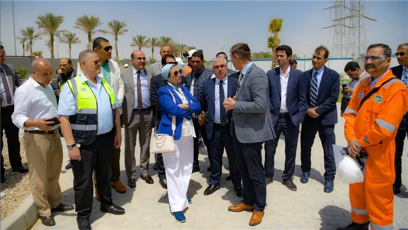 وزيرة البيئة ورئيس الهيئة العامة للمنطقة الإقتصادية يتفقدا شركة اتيكو فارما أول مصنع للأدوية صديق للبيئة