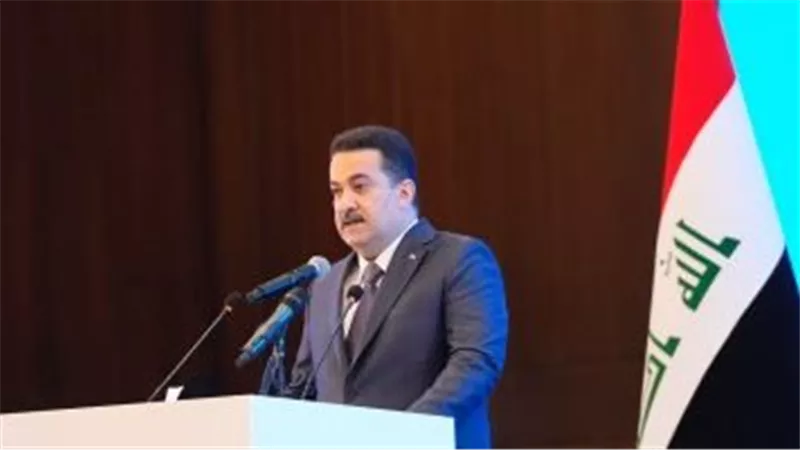 رئيس الوزراء العراقى يصل إلى القاهرة على رأس وفد حكومى رفيع
