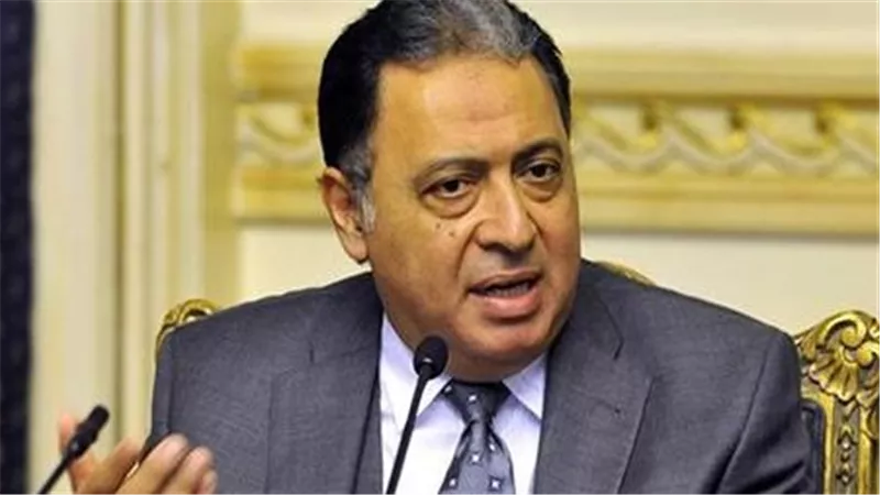 أحمد عماد الدين راضى.. رحلة من كلية الطب لوزارة الصحة (بروفايل)