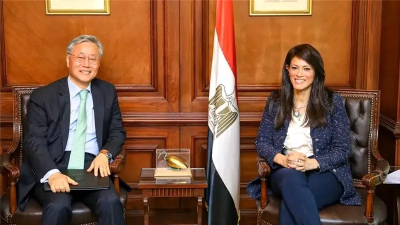 وزارة التعاون الدولي والسفارة الكورية توقعان اتفاق تمويل تنموي بقيمة 460 مليون دولار
