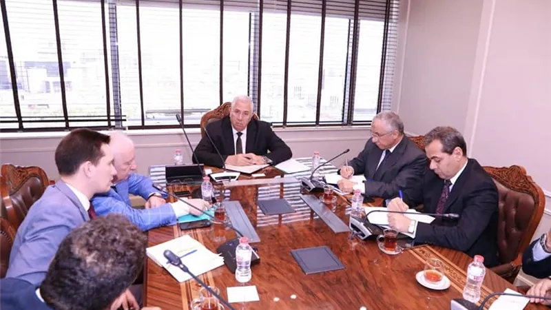 وزير الزراعة يبحث مع كبرى الشركات الروسية آفاق التعاون في مجال إنتاج التقاوى 