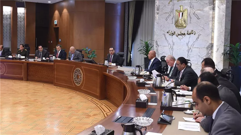 رئيس الوزراء يتابع جهود دفع الحركة السياحية في 