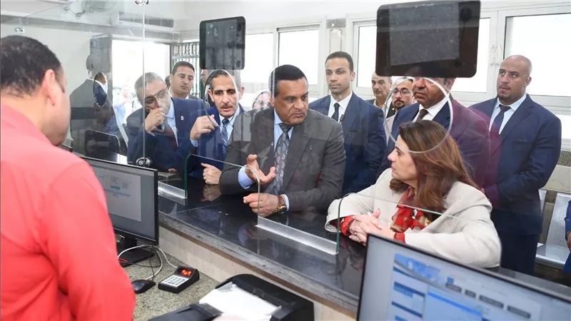 وزيرا الهجرة والتنمية المحلية ومحافظ الغربية يتفقدون مركز السلامة الوطنية والمركز التكنولوجي بالديوان العام 