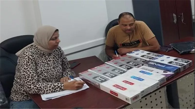 ضبط سجائر وعسل أسود مجهولى المصدر بالعجمى بالإسكندرية 