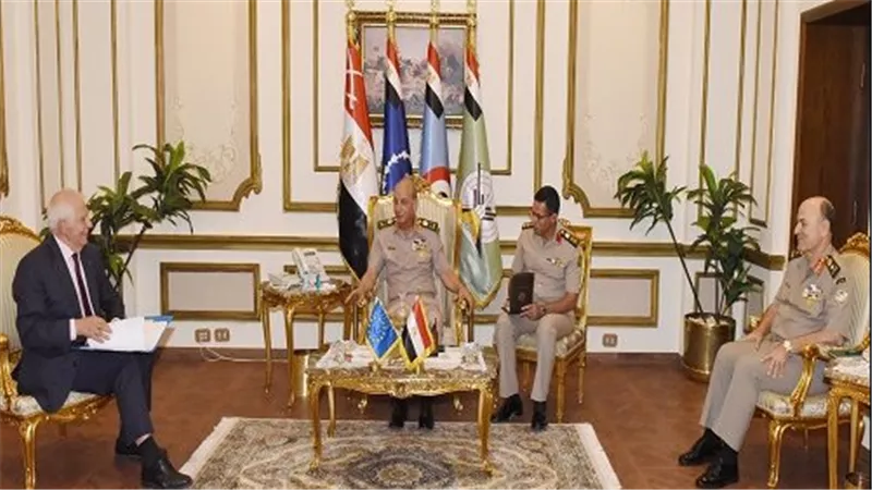 وزير الدفاع يلتقى  الممثل الأعلى للسياسة الخارجية والأمنية ونائب رئيس مفوضية الإتحاد الأوروبى