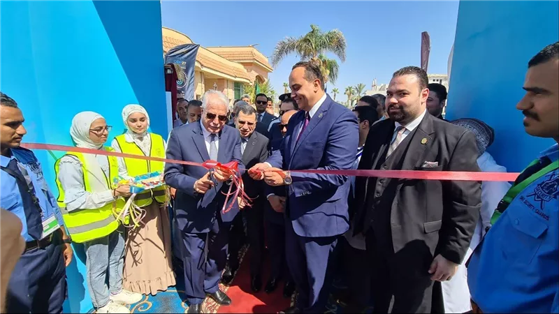 محافظ جنوب سيناء ورئيس الرعاية الصحية يفتتحان مستشفى الطور المُصغر