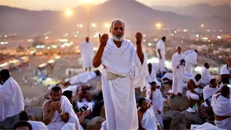 فضل يوم عرفة.. دعاء مستجاب وعتق من النار