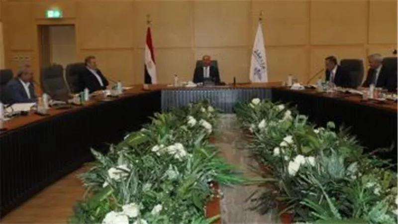 وزير النقل يوجه بتوفير المعدات لتصنيع قطع غيار السكة الحديد محليا