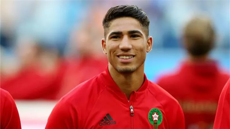 بطلب جوارديولا.. أشرف حكيمي على رادار مانشستر سيتي