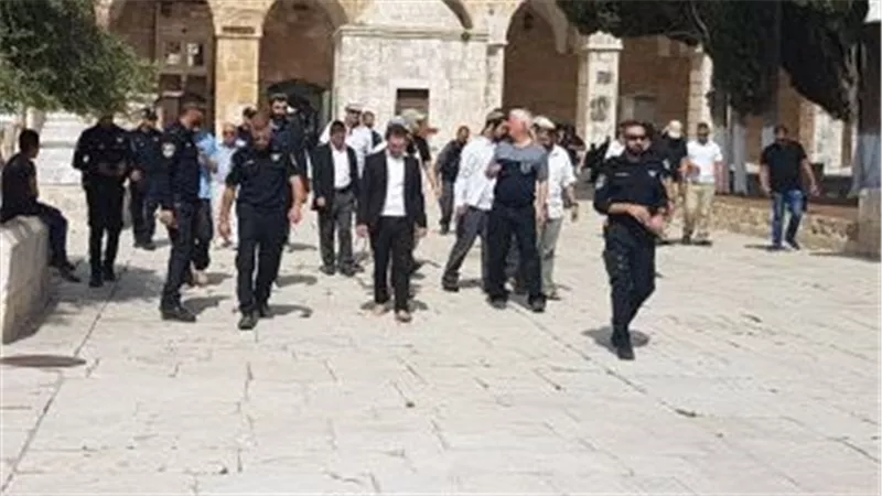 مُستوطنون إسرائيليون يحرقون منازل فلسطينية فى قرية أخرى برام الله