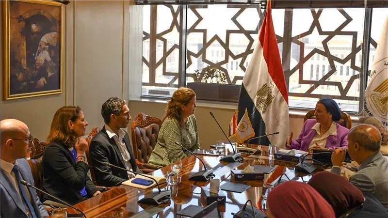 وزيرة البيئة تلتقي رئيسة منطقة إفريقيا والشرق الأوسط وآسيا