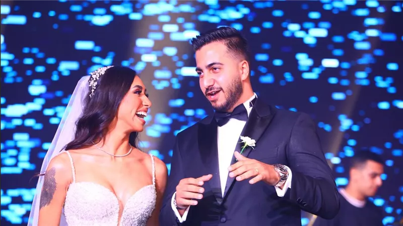 بالصور.. خالد صلاح يحتفل بزفاف ابنته 