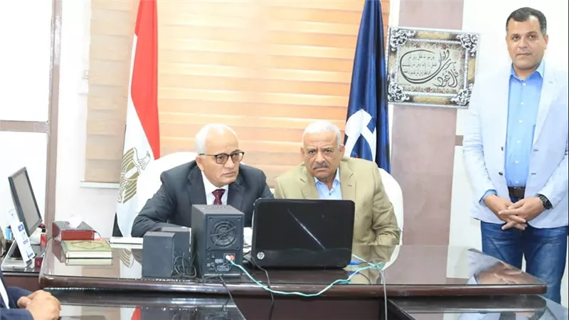 وزير التعليم في السويس لمتابعة سير عمليات إمتحانات الثانوية العامة