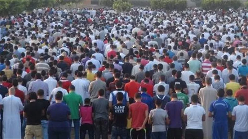 معهد الفلك: صلاة عيد الأضحى فى القاهرة 6:21.. وفى الجيزة 6:22