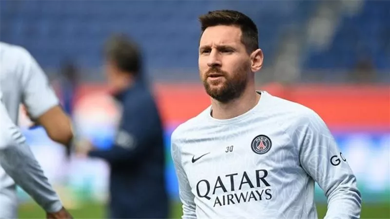 بعد رحيله..ميسي يتوج بجائزة أفضل لاعب أجنبي في الدوري الفرنسي