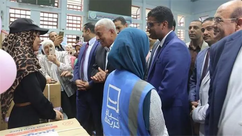 محافظ السويس يسلم 50 جهاز عروسة للمقبلات على الزواج بحضور نواب المحافظة