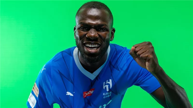 سعيد لانضمامي إلى بلد مسلم.. كوليبالي: وافقت على عرض الهلال بسبب المال