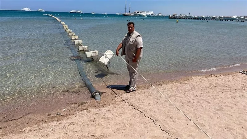 وزيرة البيئة تشرف على أعمال الرصد الساحلى بالبحر الأحمر