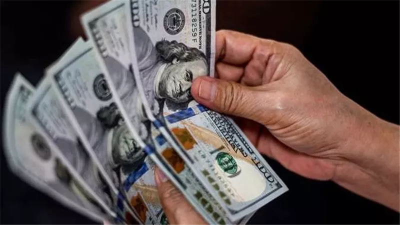 أسعار الذهب والدولار بعد انتهاء إجازة عيد الأضحى 2023