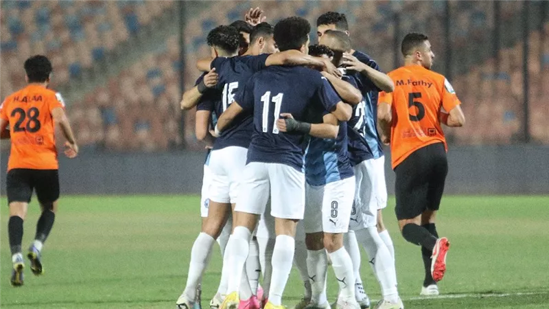 بثلاثية بيراميدز يحجز مقعده بنصف نهائي الكأس من شباك البنك الأهلى