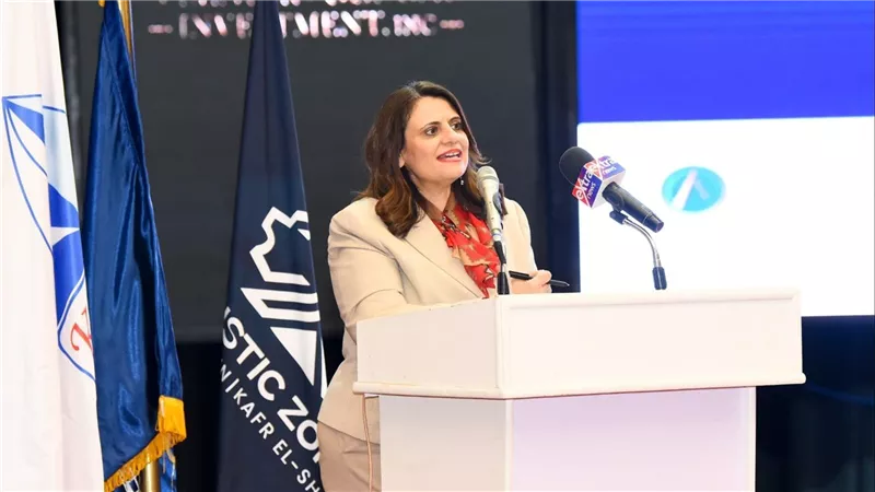 وزيرة الهجرة تعلن توفير فرص عمل بالمنطقة اللوجيستية