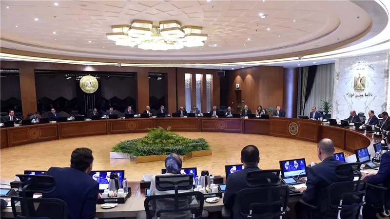 رئيس الوزراء يتابع موقف تنفيذ قرارات المجلس الأعلى للاستثمار