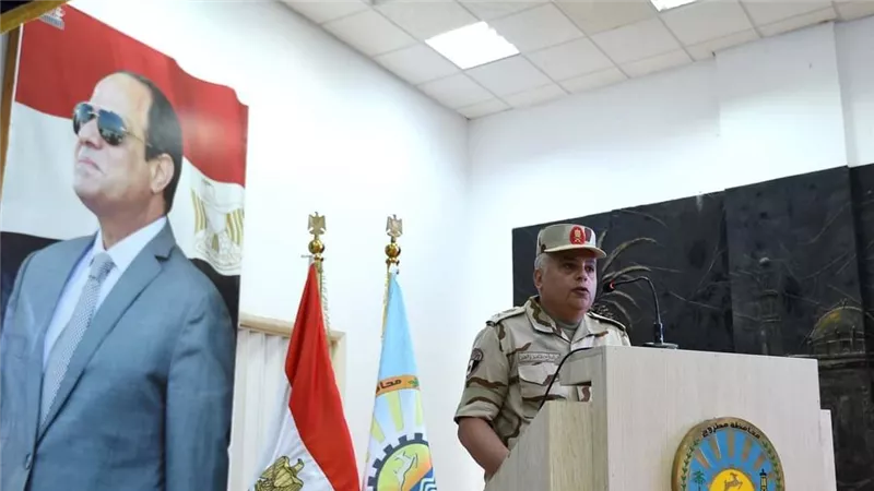 رئيس الوزراء يستعرض تفاصيل الأعمال بمشروع تطوير منظومة إدارة الري والصرف بالواحة