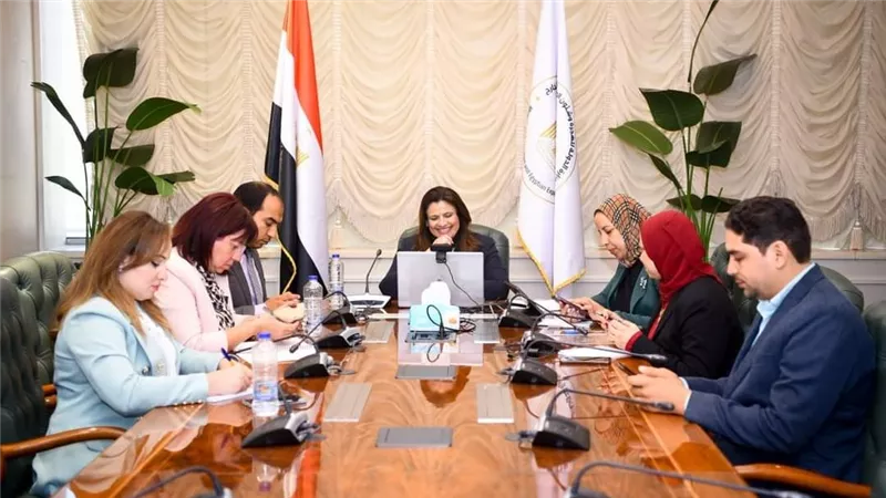 وزيرة الهجرة تلتقي أبناء الجاليتين المصريتين في الهند وباكستان