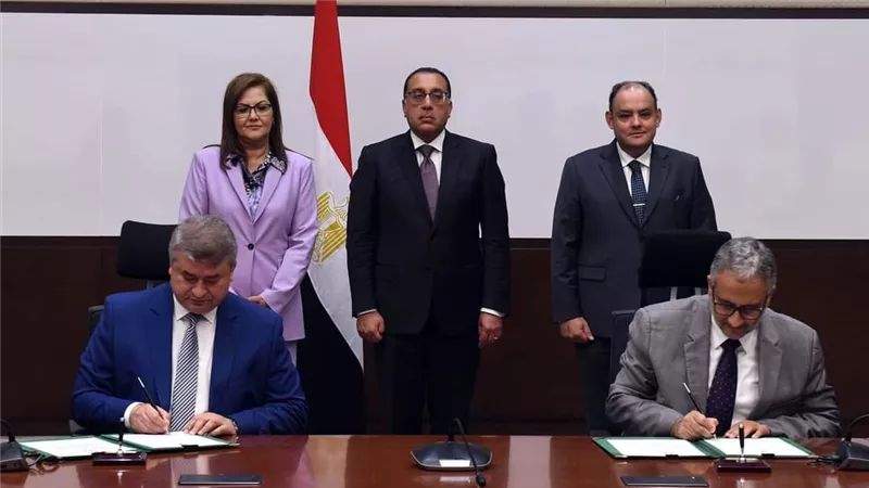 مدبولي يشهد توقيع مذكرة تفاهم للتعاون في مجالات رفع القدرات ونشر التميز الحكومي 