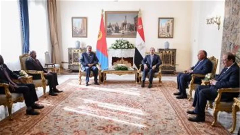 الرئيس السيسى يؤكد لنظيره الإريترى حرص مصر على تعزيز العلاقات الثنائية