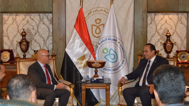 رئيس الرعاية الصحية يبحث التعاون مع جلاكسو مصر في مجالات التوعية لمرضى 