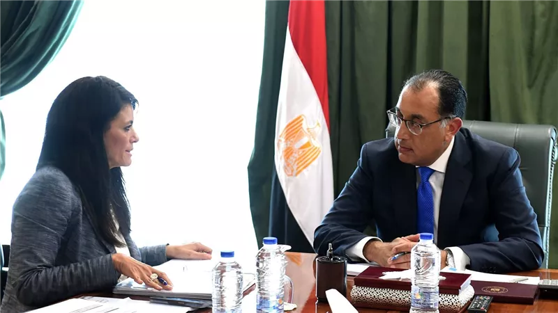 رئيس الوزراء يستعرض مع وزيرة التعاون الدولي جهود تعزيز العلاقات مع شركاء التنمية