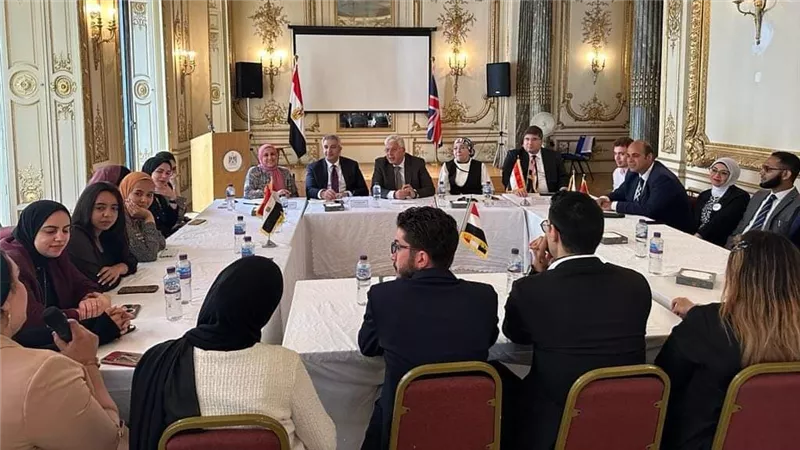 وزير التعليم العالي يلتقي  الطلاب المبتعثين الدارسين بالمملكة المتحده