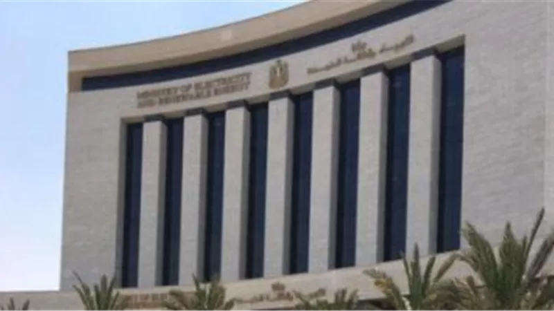 اجتماع طارئ بين وزيرى الكهرباء والبترول لحل أزمة انقطاع التيار