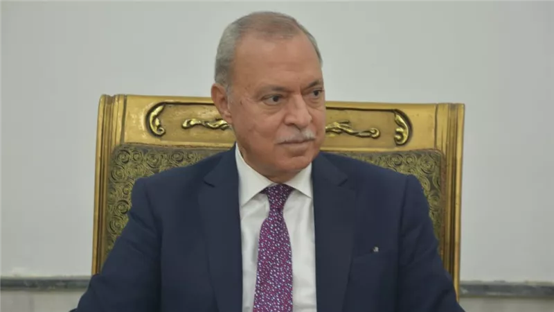 محافظ القليوبية يُخَفِض الحد الأدنى للقبول بالصف الأول الثانوي إلى 220 درجة