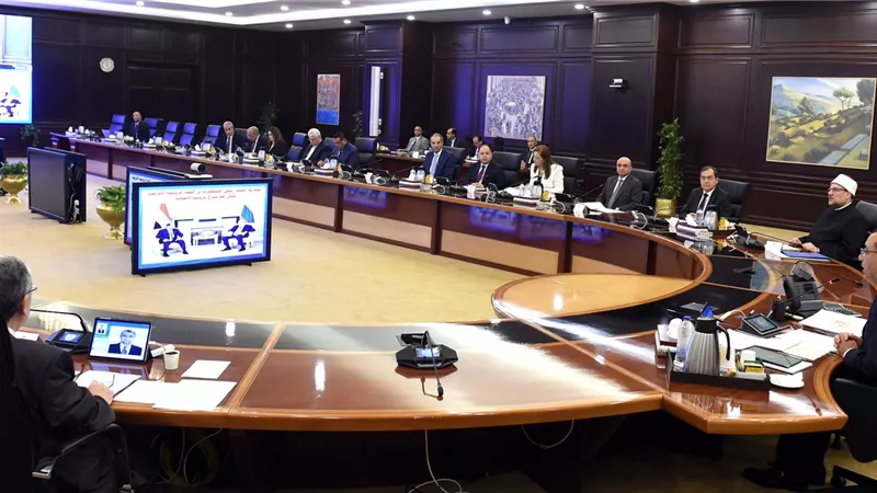 رئيس الوزراء يستعرض نتائج مشاركته في المؤتمر الدولي للهجرة والتنمية بالعاصمة الإيطالية روما