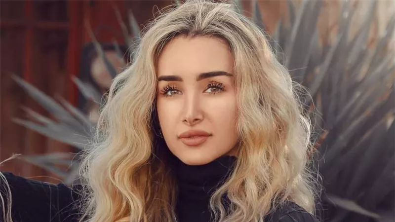 إقامة جبرية.. سر اعتذار هنا الزاهد لـ 
